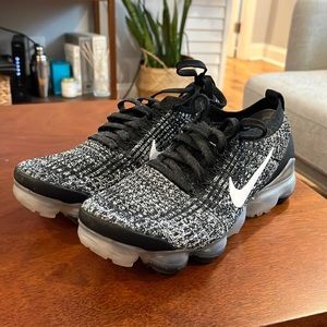 WOMEN'S NIKE AIR VAPORMAX FLYKNIT 3 RUNNING SHOES